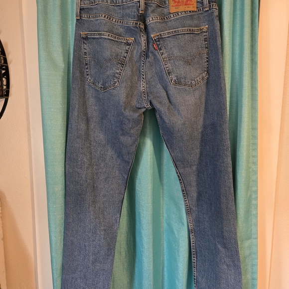 Levi's Classic Blue Jeans - Picture 3 of 4